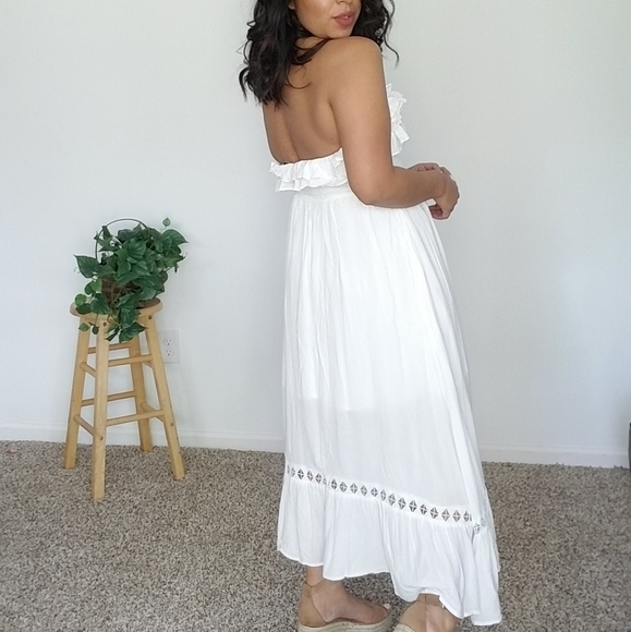 DOVES AND ROSES WHITE RUFFLE SMOCKED MIDI DRESS - Picture 11 of 16